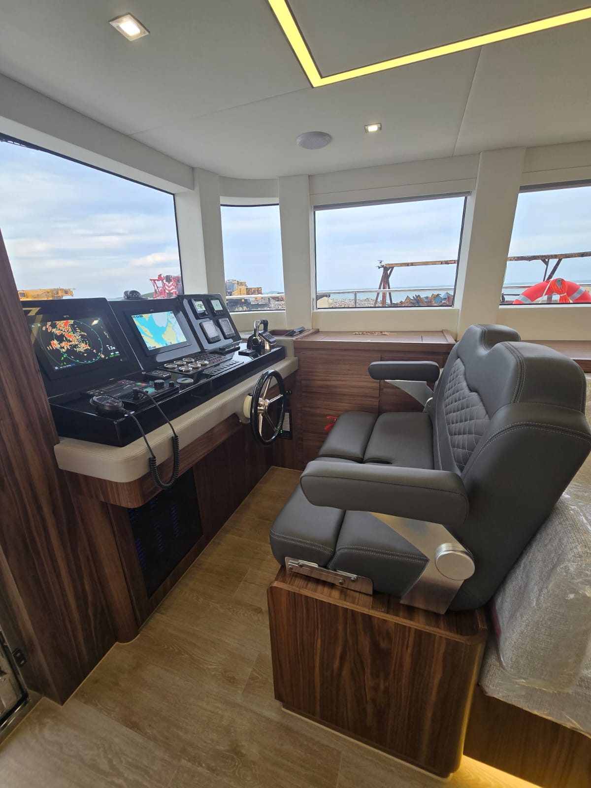 La Mer - Power Catamaran 56 - Photo 6